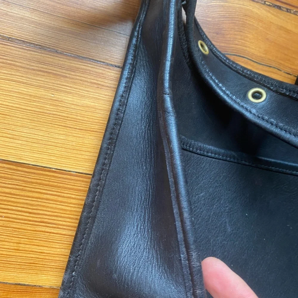 Vintage Coach Legacy 9966 Black Leather Crossbody Shoulder Bag made in USA